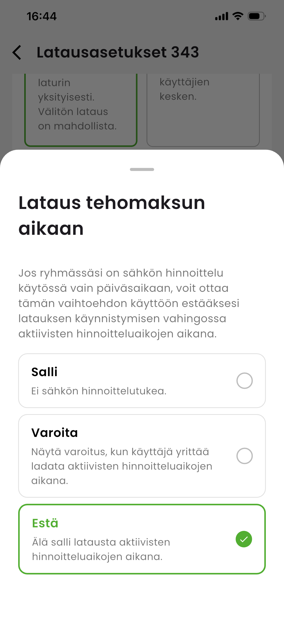 KotiCharge-sovelluksen näkymä huipputuntien lataustilan valinnasta: lataa ja maksa, varoita minua tai estä lataus